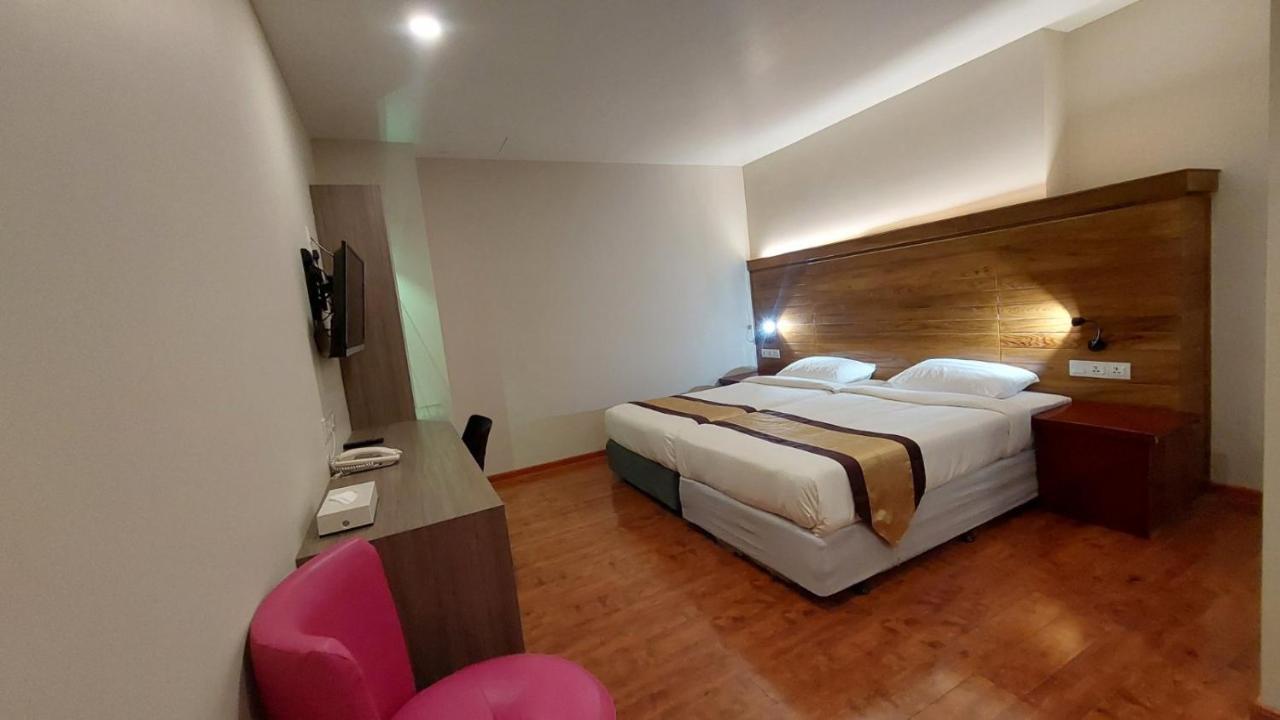 Hotel Grand Galaxy Rangoon Eksteriør billede